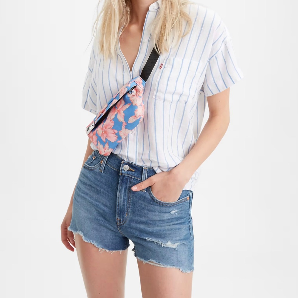 Levi’s high rise denim shorts